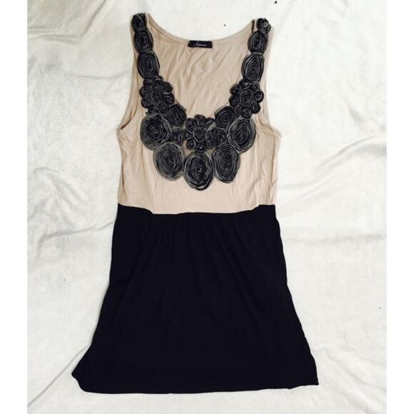 Soprano Mini Dress with Textured Fabric Roses | Sz S - Picture 2 of 4